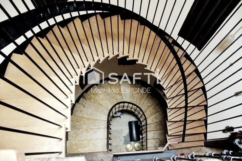 Maison - 235 m² - 7 pièces