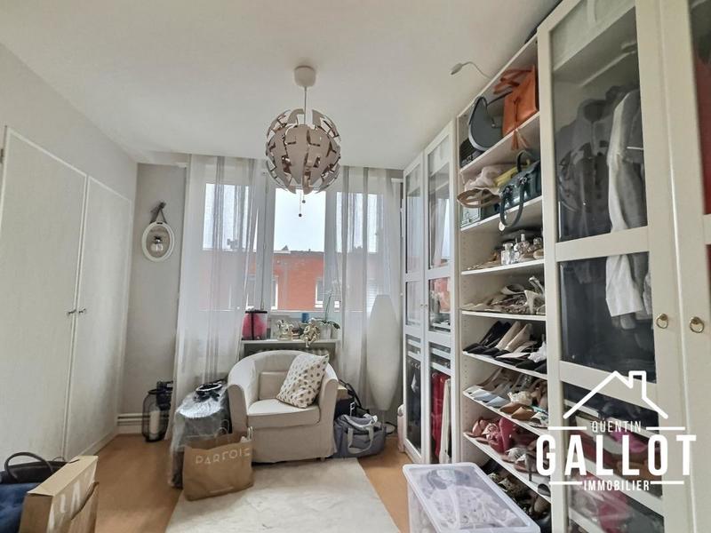 Appartement - 141 m² - 6 pièces