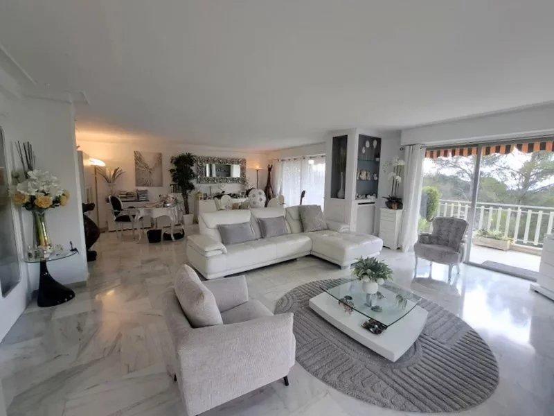 Appartement - 119 m² - 4 pièces