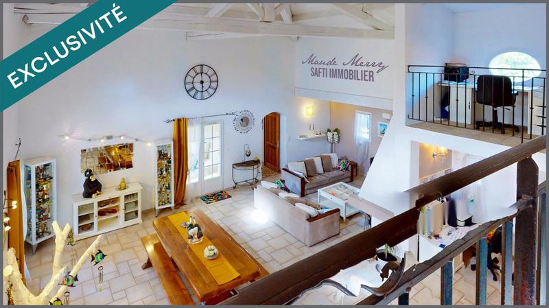 Maison - 230 m² - 6 pièces