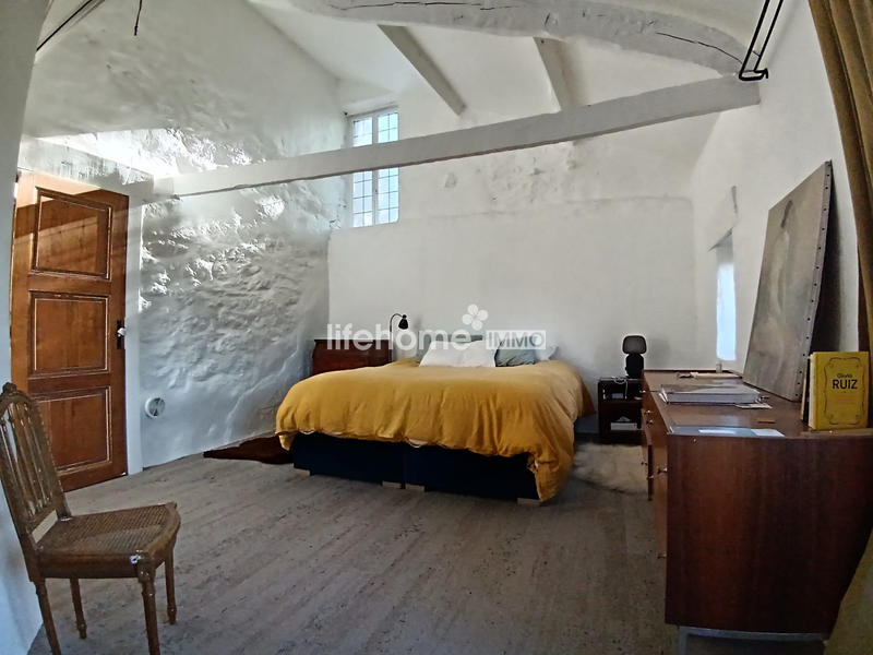 Maison - 210 m² - 6 pièces