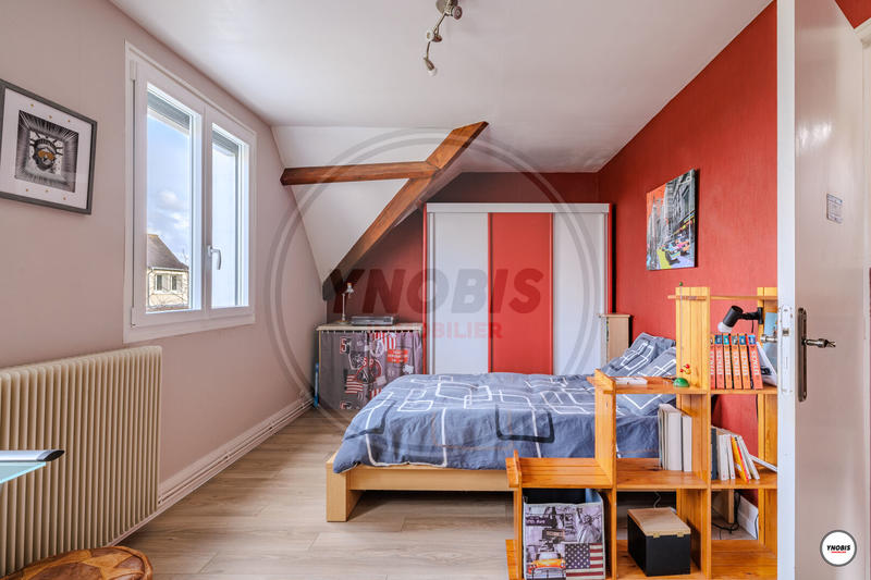 Maison - 202 m² - 7 pièces