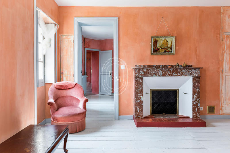 Château - 448 m² - 13 pièces