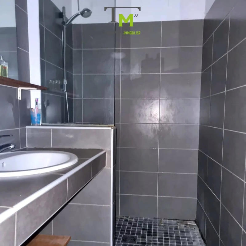 Maison - 240 m² - 5 pièces