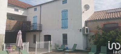 Maison - 400 m² - 22 pièces