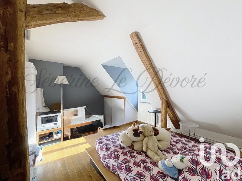 Maison - 215 m² - 9 pièces