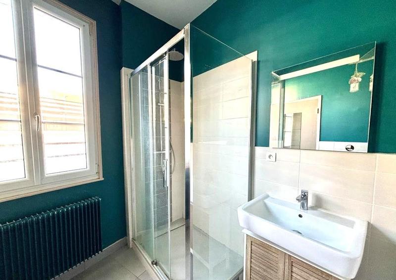 Maison traditionnelle - 95 m² - 5 pièces