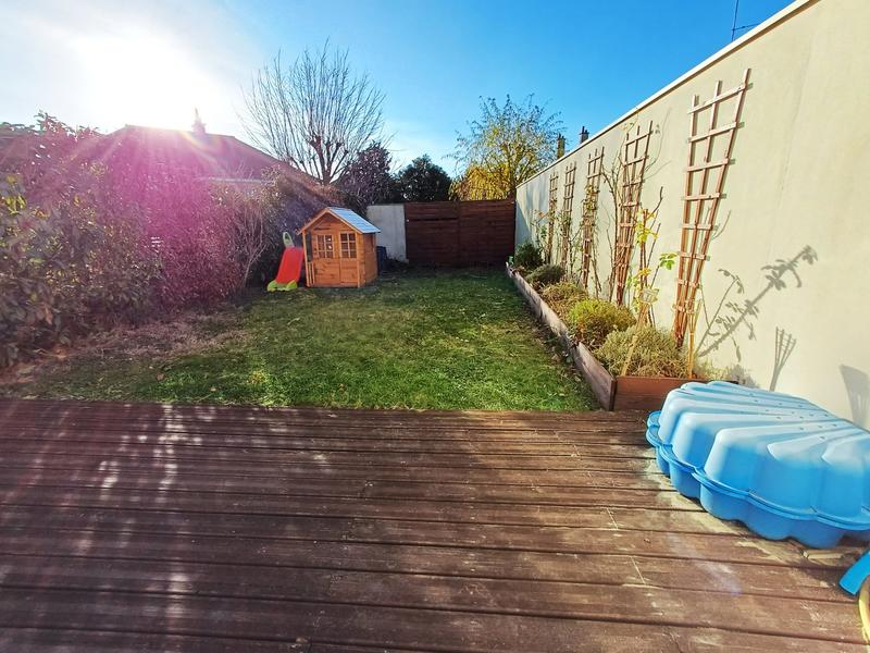 Maison - 90 m² - 4 pièces