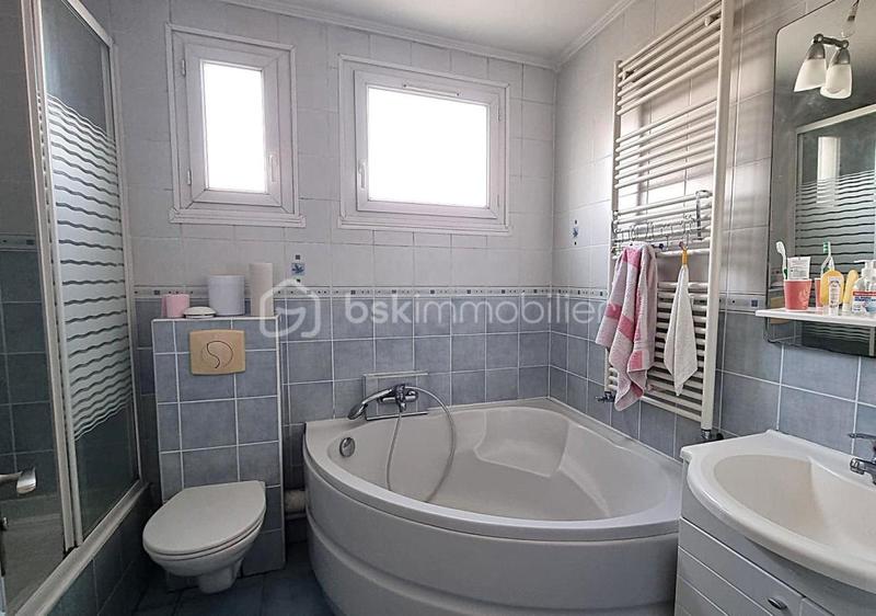 Maison - 70 m² - 4 pièces