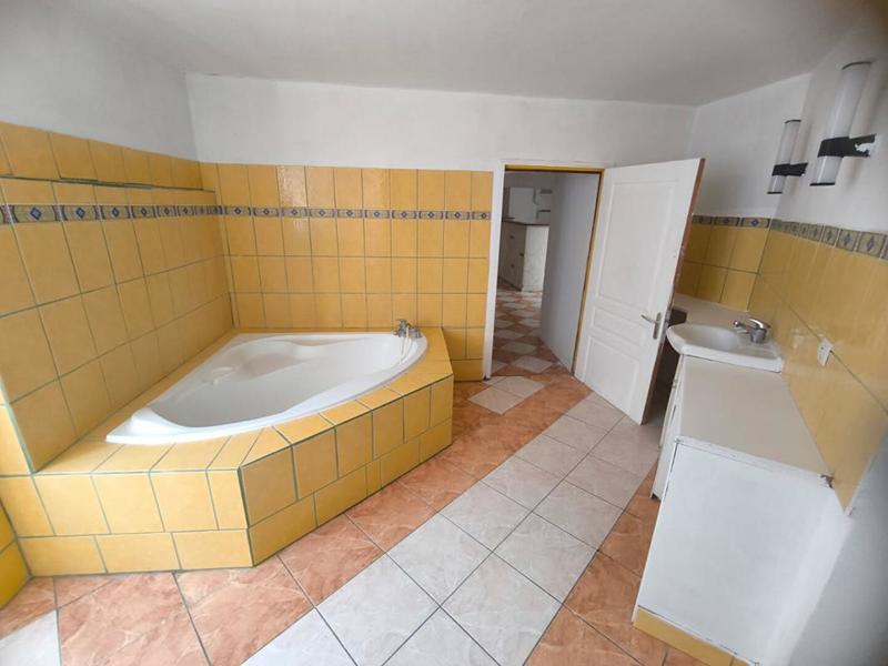 Maison - 104 m² - 4 pièces