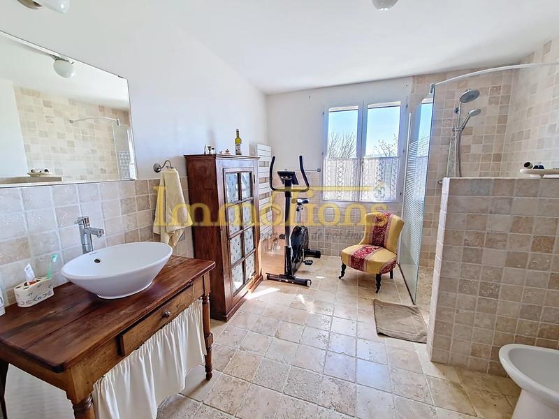 Maison - 182 m² - 7 pièces