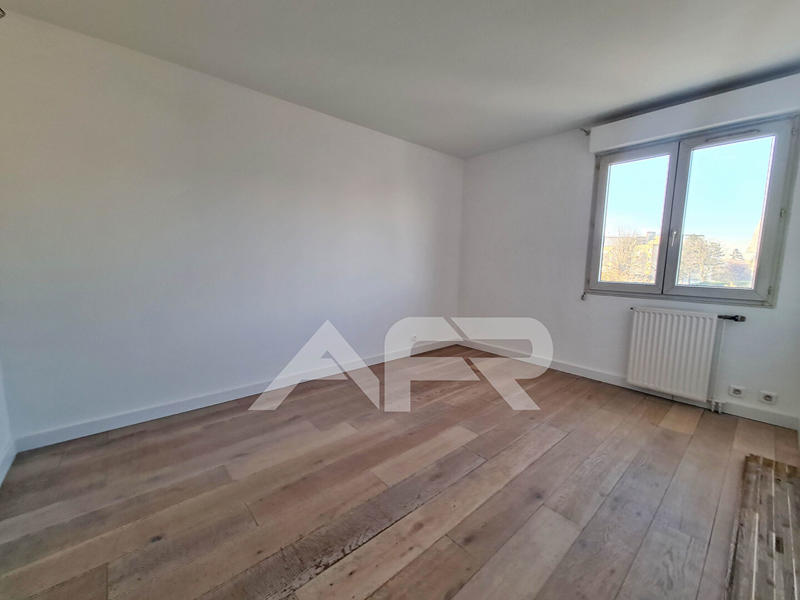 Appartement - 93 m² - 4 pièces