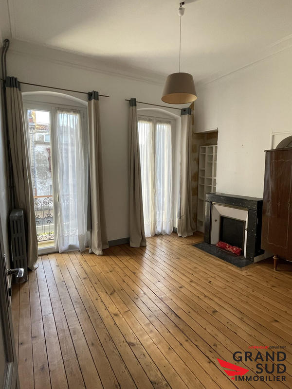 Maison - 225 m² - 7 pièces