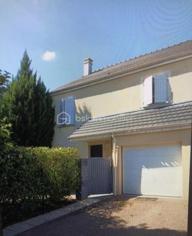 Maison traditionnelle - 93 m² - 6 pièces