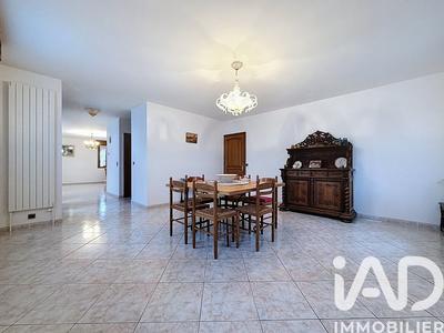 Maison - 290 m² - 8 pièces