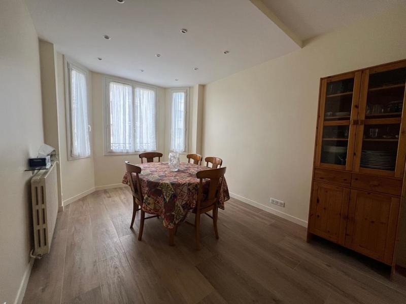 Maison - 111 m² - 6 pièces