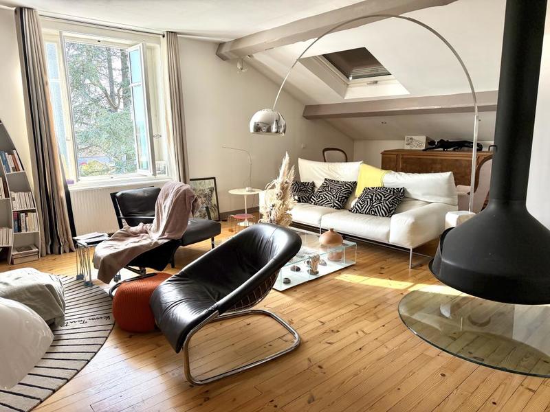 Maison - 320 m² - 9 pièces