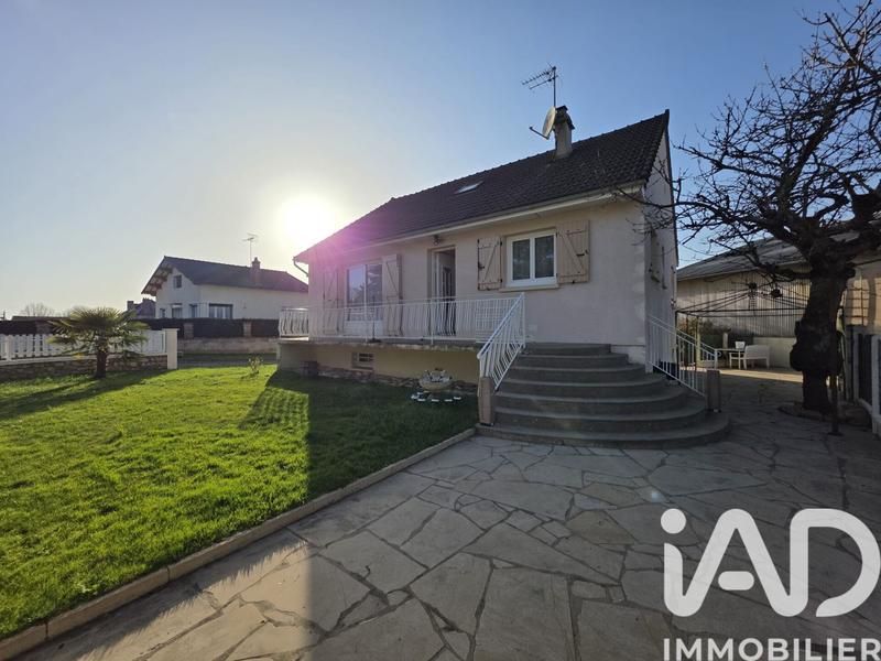 Maison - 120 m² - 8 pièces