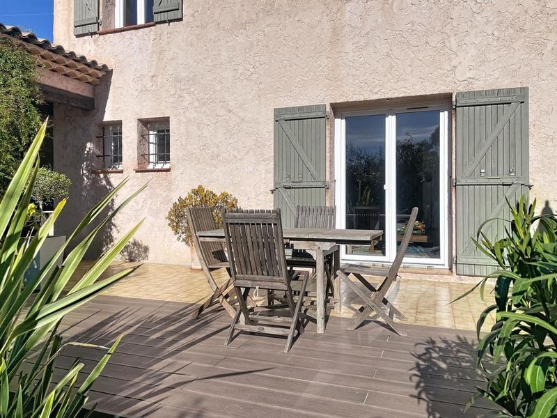 Villa - 180 m² - 5 pièces