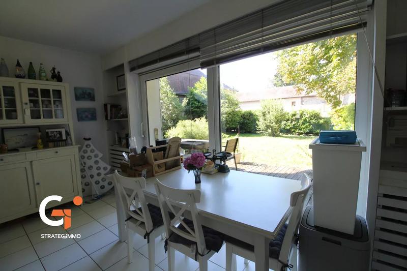 Maison - 180 m² - 7 pièces