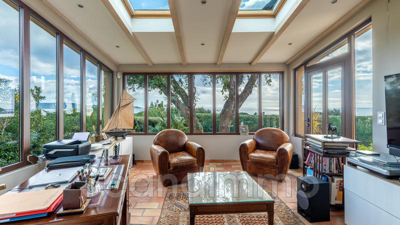 Maison - 180 m² - 5 pièces