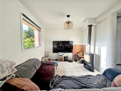 Maison traditionnelle - 112 m² - 6 pièces