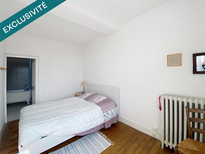 Maison - 200 m² - 8 pièces