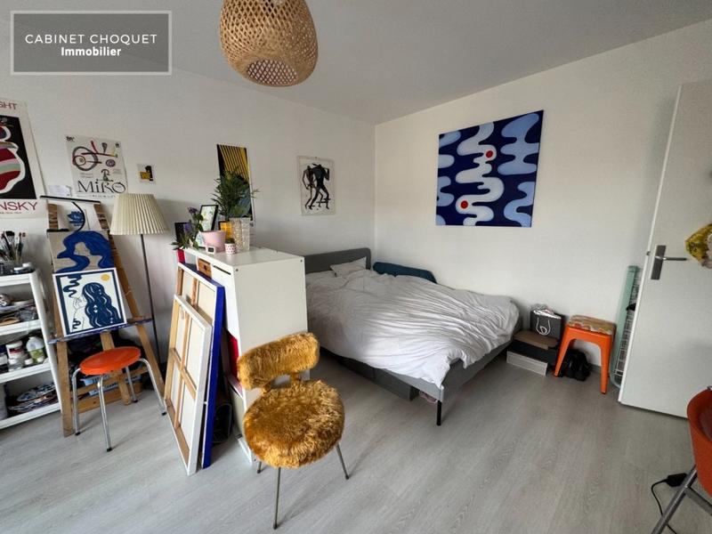 Studio - 30 m² - 1 pièce