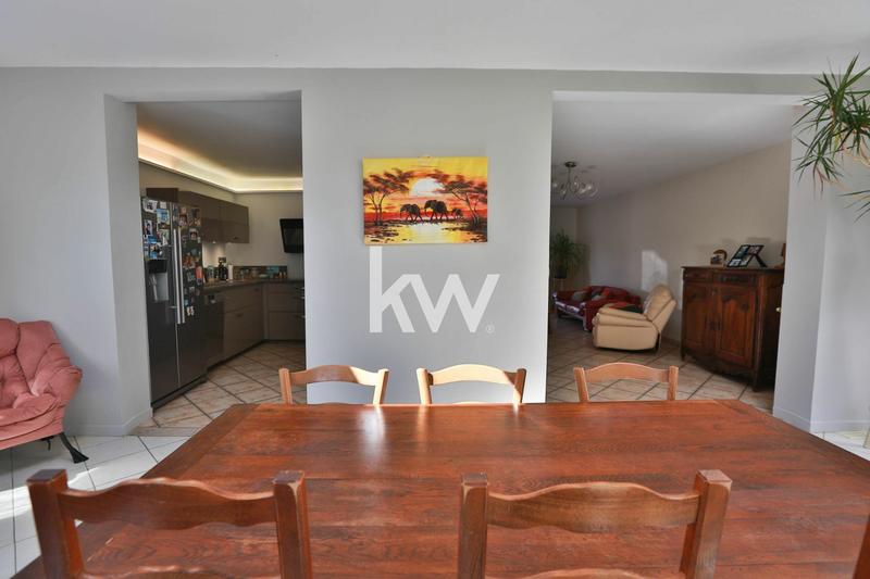 Maison - 140 m² - 6 pièces