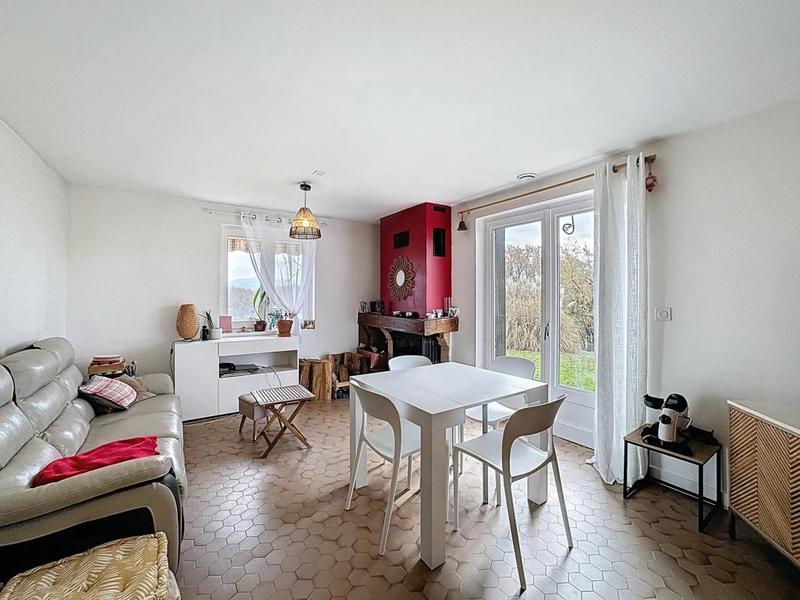 Maison - 85 m² - 4 pièces