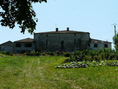 Château - 400 m² - 12 pièces