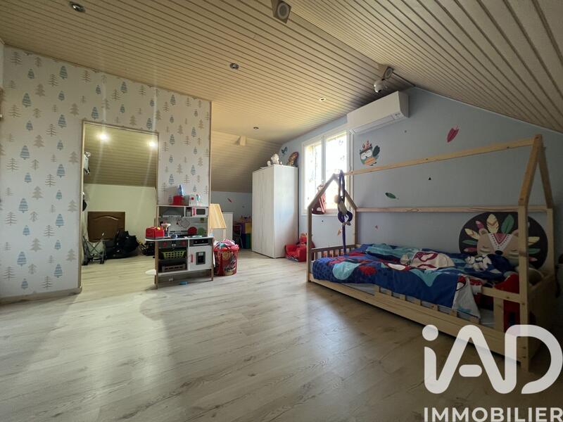 Maison - 122 m² - 5 pièces