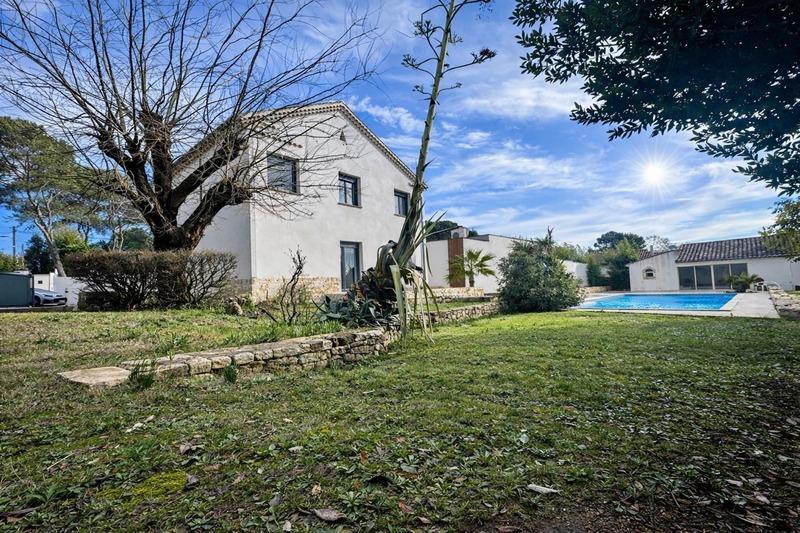 Maison - 170 m² - 7 pièces