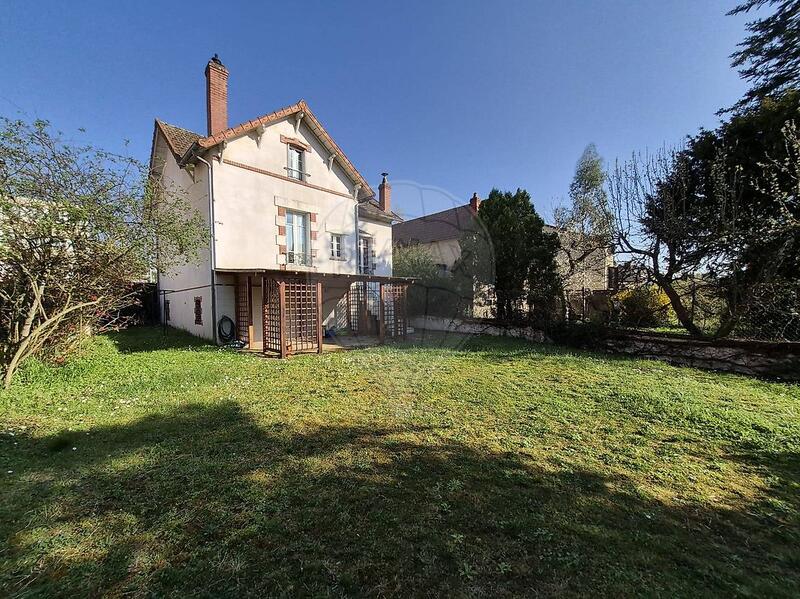 Maison - 111 m² - 6 pièces