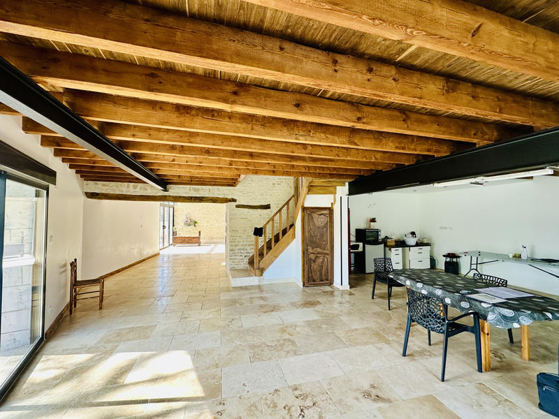 Maison - 229 m² - 6 pièces