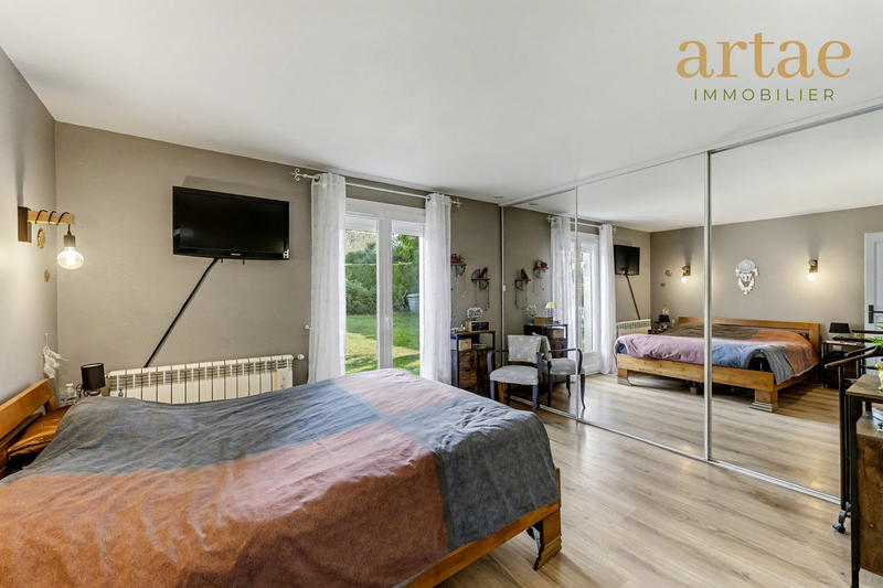 Maison traditionnelle - 137 m² - 5 pièces