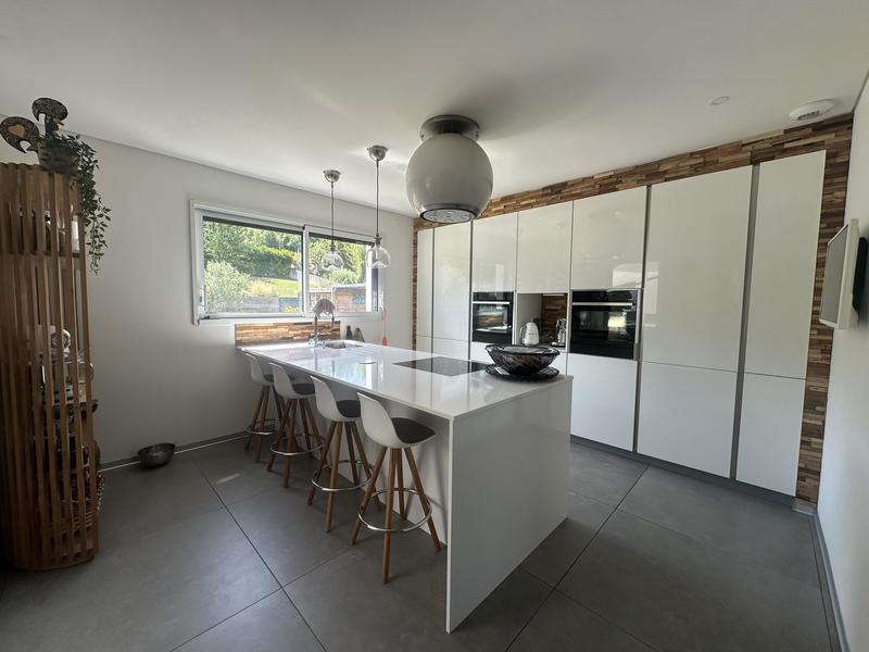 Propriété - 206 m² - 7 pièces