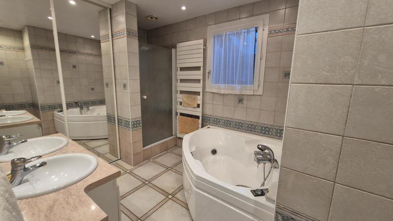 Maison - 160 m² - 7 pièces