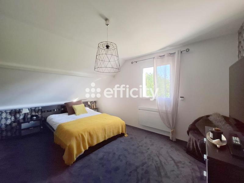 Maison - 185 m² - 10 pièces