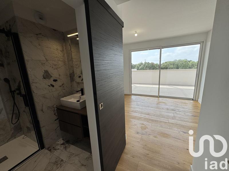 Appartement - 90 m² - 3 pièces