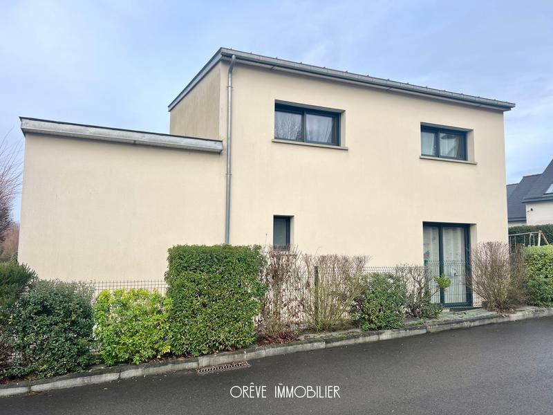 Maison - 105 m² - 6 pièces