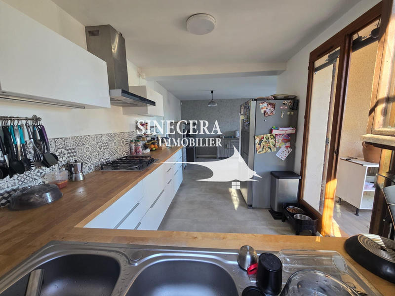 Villa - 198 m² - 10 pièces