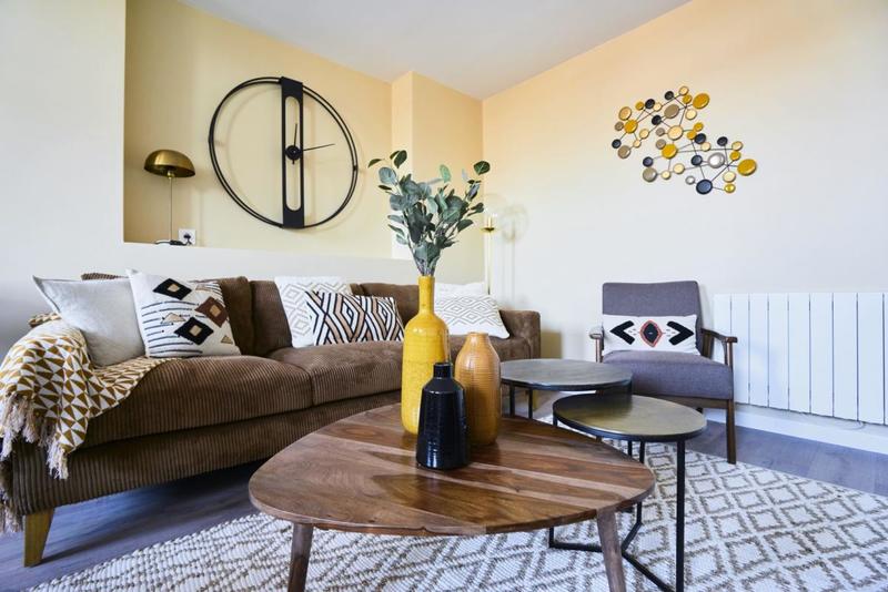 Appartement - 99 m² - 7 pièces