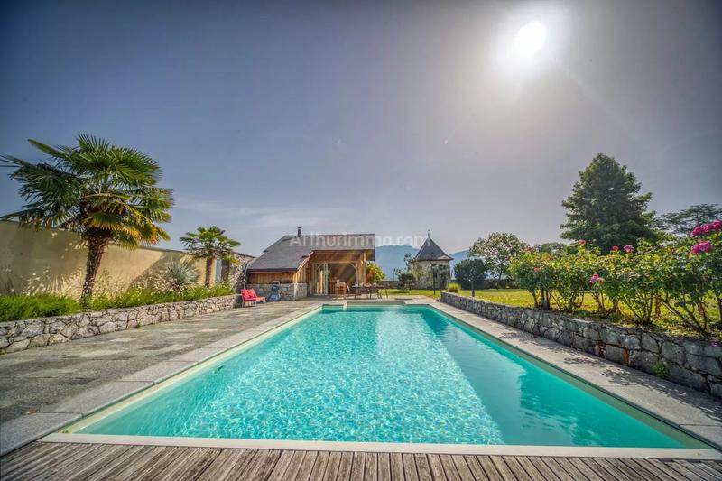 Maison - 488 m² - 20 pièces