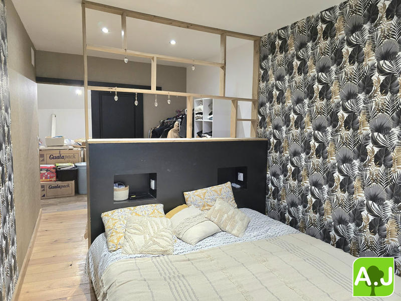 Maison traditionnelle - 140 m² - 5 pièces