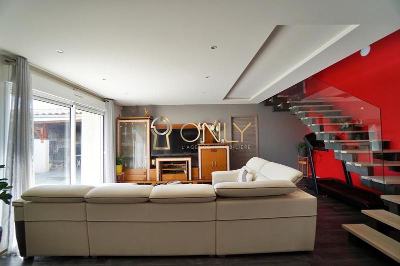 Maison - 226 m² - 6 pièces