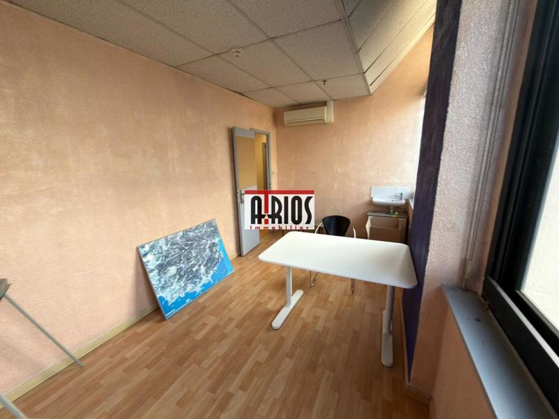 Bureau - 49 m² - 4 pièces