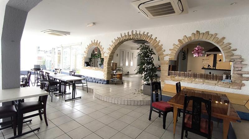 Local commercial - 220 m²