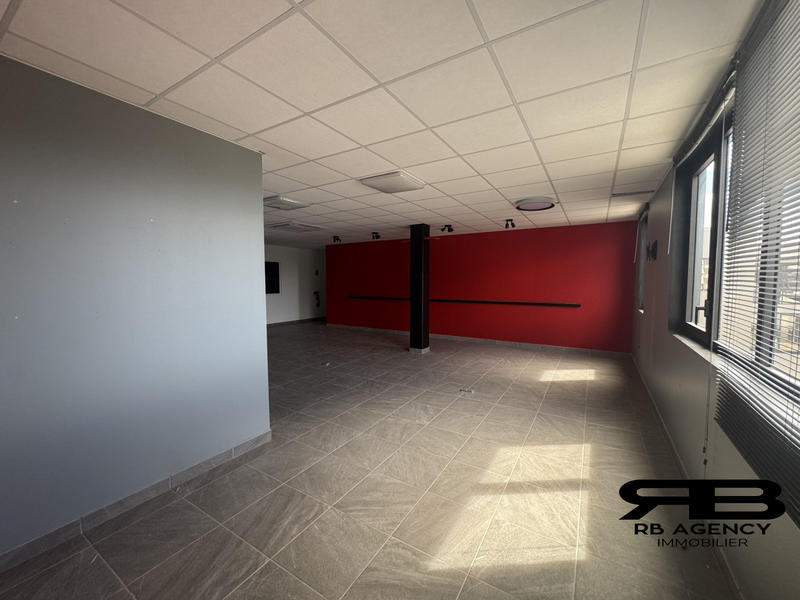 Local d'activités - 118 m²