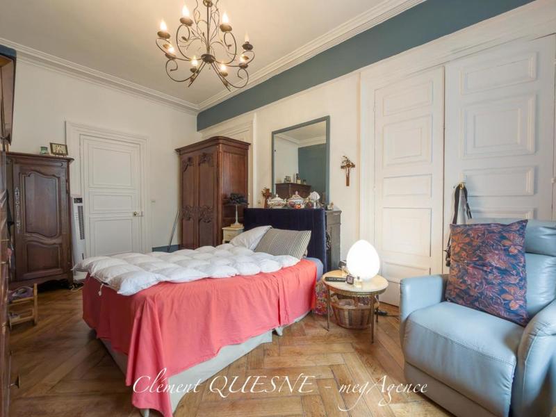 Appartement - 194 m² - 6 pièces